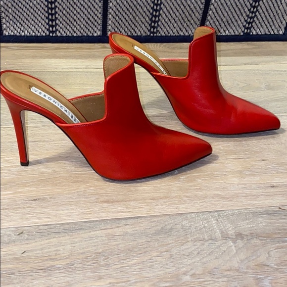 Veronica Beard red mules - Picture 4 of 4